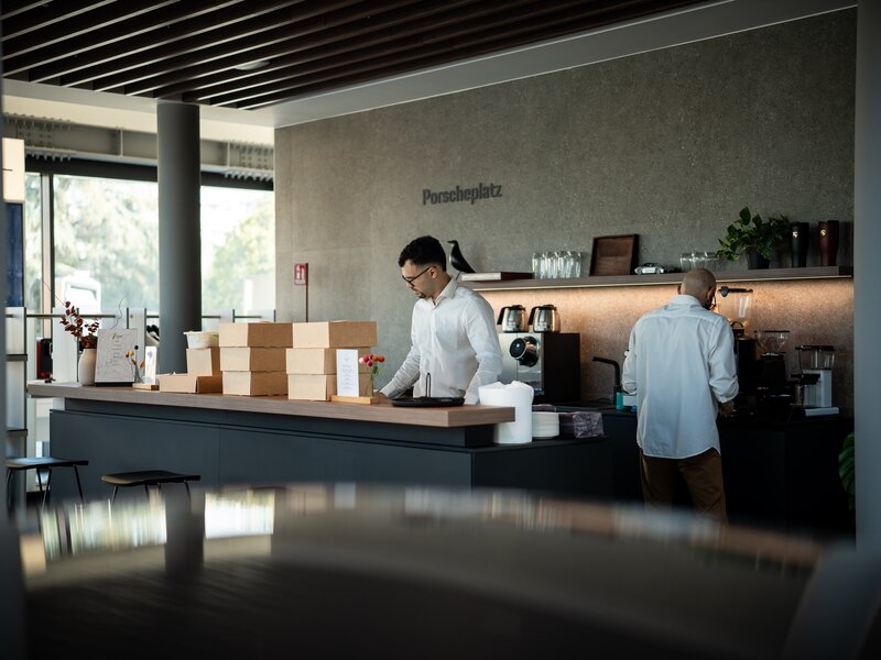 Cars & Coffee | Centro Porsche Roma Nord