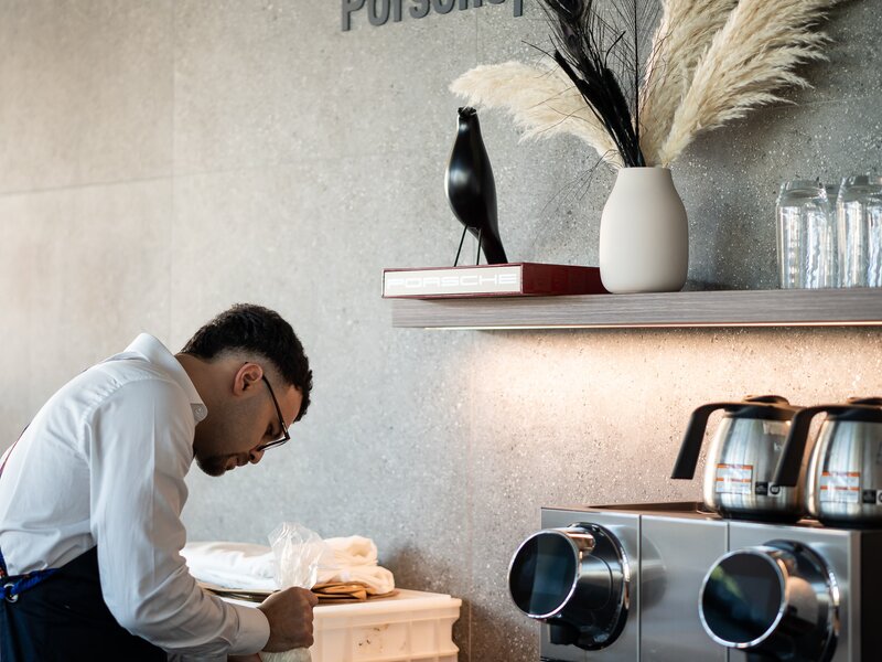 Cars & Coffee | Centro Porsche Roma Nord