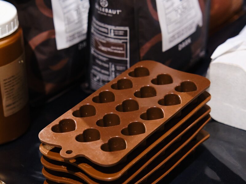 Chocolate Lab with Pastrychef - Valentine's Day