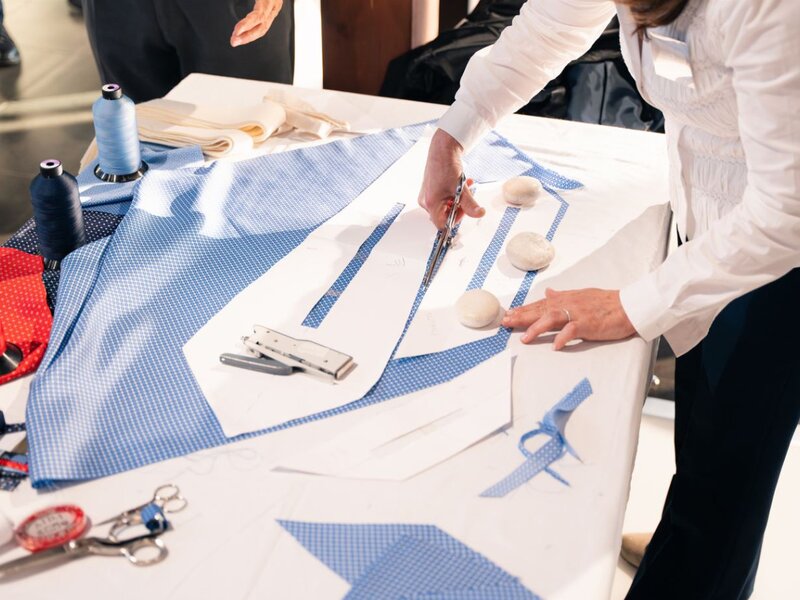 E. Marinella: la seta prende forma.