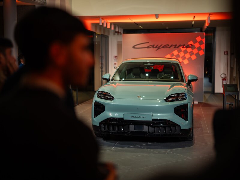 Exclusive Preview Cayenne Electric | Centro Porsche Roma Nord