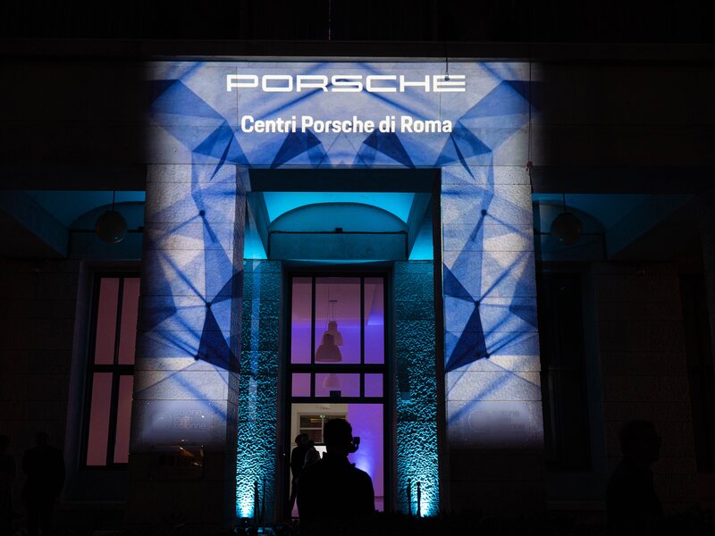 The New Taycan @Salone delle colonne