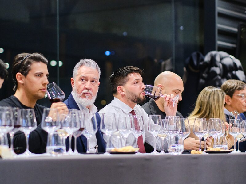 Tour de France: Wine Tasting Experience